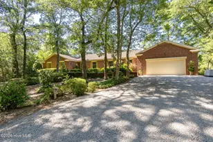 105 Magnolia Ct, Pine Knoll Shores, NC 28512 - Photo 6
