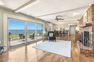 105 Magnolia Ct, Pine Knoll Shores, NC 28512 - Photo 8