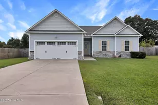 102 Conley Hills Dr, Richlands, NC 28574 - Photo 2