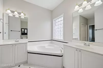 4001 Walkers Court, Winterville, NC 28590 - Photo 10