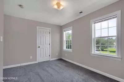 802 Springwood Drive, Jacksonville, NC 28546 - Photo 8