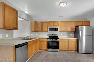 802 Springwood Dr, Jacksonville, NC 28546 - Photo 4