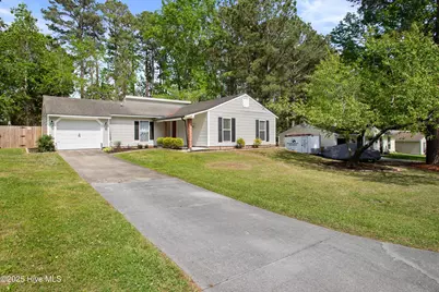 620 Shadowridge Road, Jacksonville, NC 28546 - Photo 4