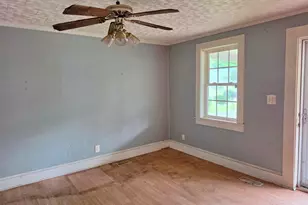 1011 E 6th St, Washington, NC 27889 - Photo 6