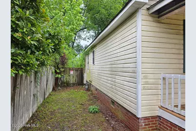 1011 E 6th Street, Washington, NC 27889 - Photo 2