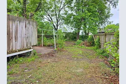 1011 E 6th Street, Washington, NC 27889 - Photo 4