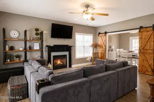 121 Moonstone Ct, Jacksonville, NC 28546 - Photo 2