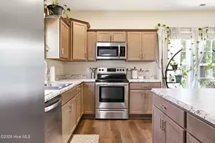 203 Broadleaf Dr, Jacksonville, NC 28546 - Photo 2