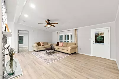 138 Simmons Street, Trenton, NC 28585 - Photo 6