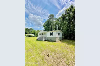 138 Simmons Street, Trenton, NC 28585 - Photo 2