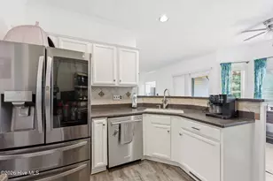 209 Middle Ridge Dr, Hubert, NC 28539 - Photo 14