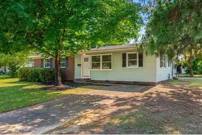 317 N Wright Street, Raeford, NC 28376 - Photo 2