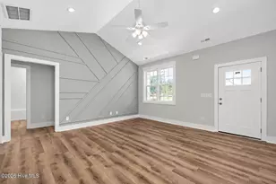 109 W Westbrook St, Wallace, NC 28466 - Photo 2