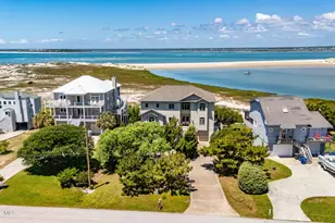111 Bogue Ct, Emerald Isle, NC 28594 - Photo 1