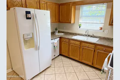 410 S Holly Lane, Swansboro, NC 28584 - Photo 8