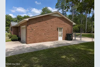 11541 Pinecroft Street, Laurinburg, NC 28352 - Photo 2