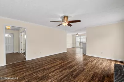103 Richmond Drive, Jacksonville, NC 28540 - Photo 4