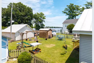 205 E Grubb Street, Hertford, NC 27944 - Photo 28