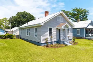 205 E Grubb St, Hertford, NC 27944 - Photo 2