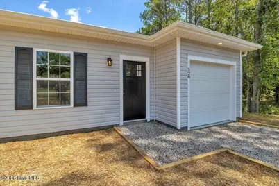 528 Mary Lou Lane SW, Supply, NC 28462 - Photo 2