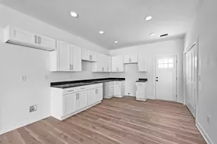 528 Mary Lou Ln SW, Supply, NC 28462 - Photo 4