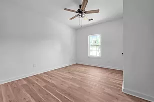 528 Mary Lou Ln SW, Supply, NC 28462 - Photo 6
