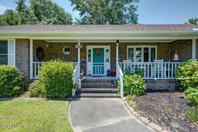 217 Pinewood Drive, New Bern, NC 28562 - Photo 2