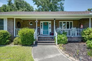 217 Pinewood Dr, New Bern, NC 28562 - Photo 2