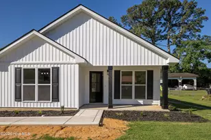 103 Harmon St, Clinton, NC 28328 - Photo 2