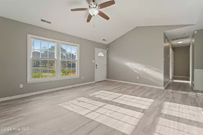 608 Mallard Drive, Jacksonville, NC 28540 - Photo 4