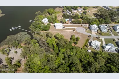 111 Key West Lane, Newport, NC 28570 - Photo 14
