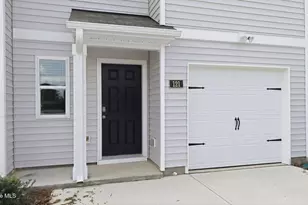 121 Kimber Dr, Rocky Mount, NC 27804 - Photo 2