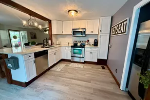 12040 McCormick Dr, Maxton, NC 28364 - Photo 6