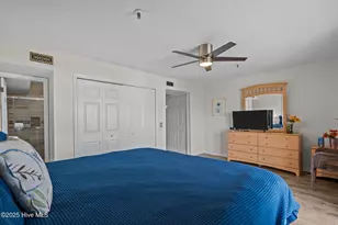 111 Florida Ave, Carolina Beach, NC 28428 - Photo 18