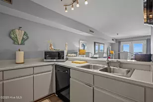 111 Florida Ave, Carolina Beach, NC 28428 - Photo 30