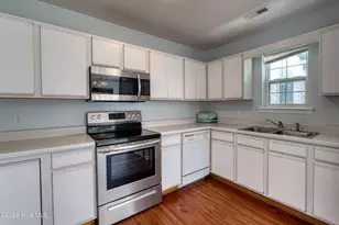79 Crush Ct, Swansboro, NC 28584 - Photo 10