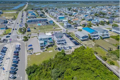 7065 Bloomsbury Court SW, Ocean Isle Beach, NC 28469 - Photo 30
