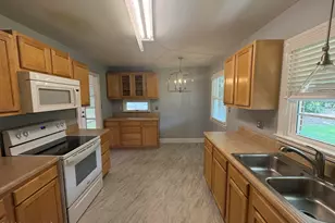125 Tucker St, Whiteville, NC 28472 - Photo 16