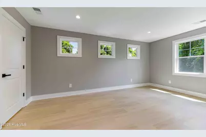 455 W New Hampshire Avenue, Southern Pines, NC 28387 - Photo 10