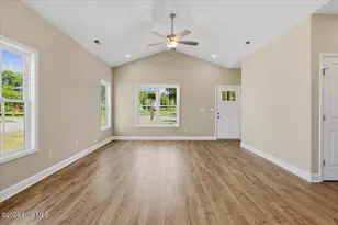 507 E Harnett St, Dunn, NC 28334 - Photo 8