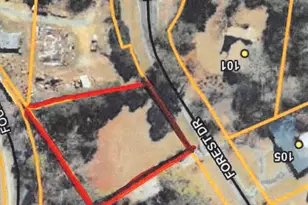 102 Forest Dr, Clinton, NC 28328 - Photo 1