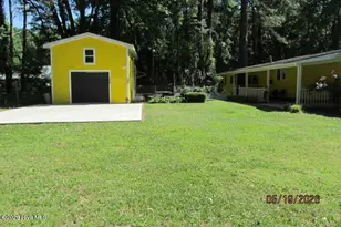 584 N 3rd St, Saint Pauls, NC 28384 - Photo 8
