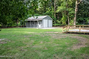 512 Haywood Creek Dr, Trent Woods, NC 28562 - Photo 2