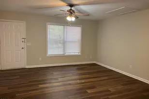805 N Sycamore St, Aberdeen, NC 28315 - Photo 2