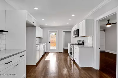 113 S 9th Street, Wilmington, NC 28401 - Photo 2