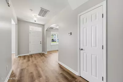 904 Stagecoach Drive, Jacksonville, NC 28546 - Photo 8