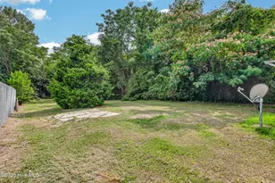 109 E South St, Kinston, NC 28501 - Photo 20