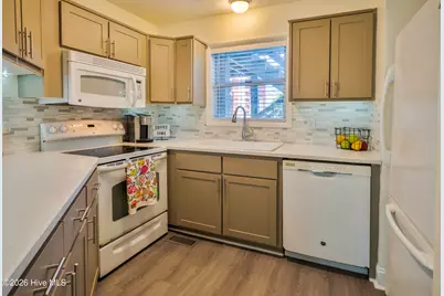 700 W 1st Street #B5, Kill Devil Hills, NC 27948 - Photo 10