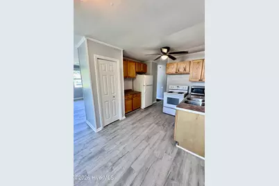 425 New River Drive, Jacksonville, NC 28540 - Photo 6