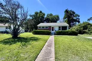425 New River Dr, Jacksonville, NC 28540 - Photo 1